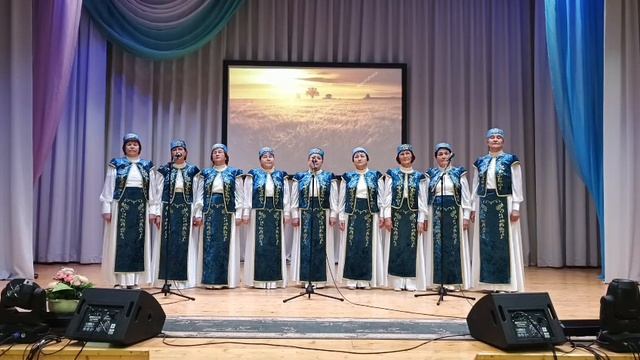 Вокальный коллектив «Райхан» Аитовского СМФК, руководитель Айгуль Галиева