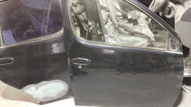 Как снять переднии и задние двери Toyota FunCargo👍