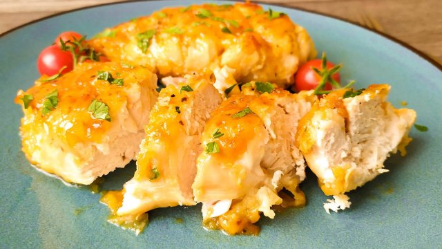 Как приготовить самое сочное КУРИНОЕ ФИЛЕ на сковороде! Самая вкусная и нежная куриная грудка!