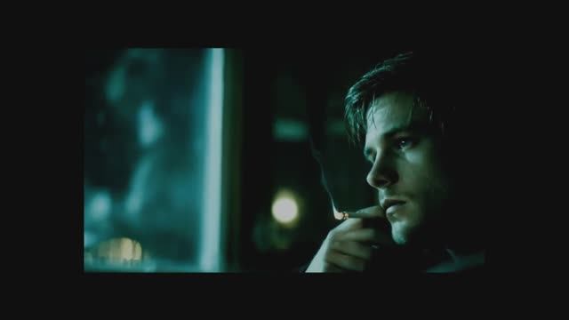 Голос за стеной