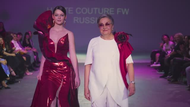 Светлана Хлапонина. Конкурса дизайнеров / Показ на Неделе Высокой Моды России | Осень 2024