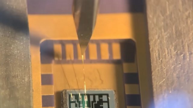 Самодельная кремниевая интегральная схема Z1