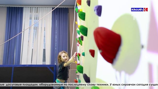 Рассказ о молодом педагоге Вадиме  Нечаеве, который прививает детям любовь к скалодрому