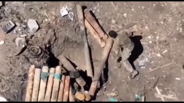 Бутылку воды просит ...