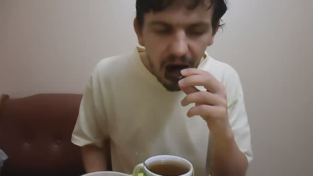 ОБЖОР КИТАЙСКИЙ ЗЕЛЕНЫЙ ЧАЙ ПРИНЦЕССА ЯВА ЖАСМИН ВАФЕЛЬНЫЕ КОНФЕТЫ КОРОВКА ''РОТ ФРОНТ''