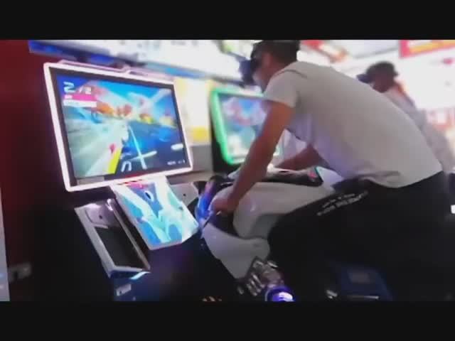 Ultra Moto VR - Игро-Парк