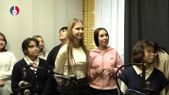 Восьмиклассники из 49 школы заглянули в мир Новоуральского телевидения