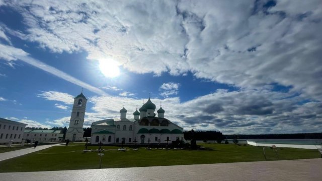 Утреня. Часы. Божественная Литургия. Свято-Троицкий Александра Свирского монастырь.
