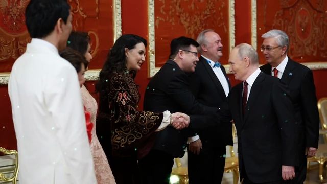 За нашу Великую Россию
и любимую Родину в лице уважаемого Президента России Владимира Путина!🇷🇺