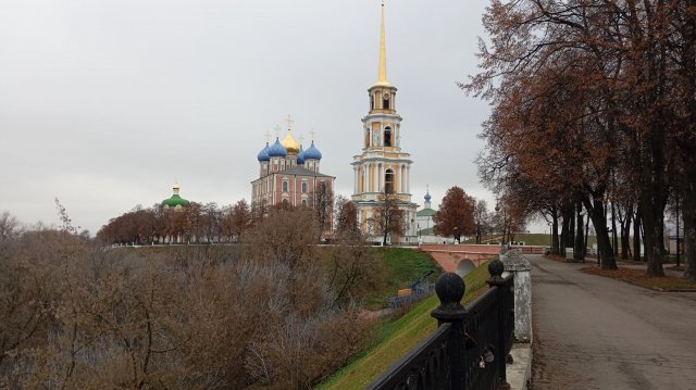 Рязанский Кремль, набережная и река Трубеж