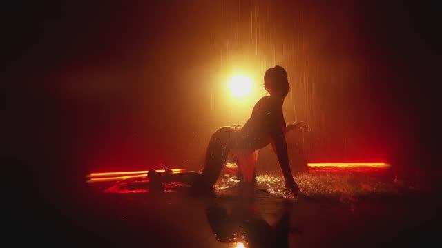 Танцевальный ролик в аква студии