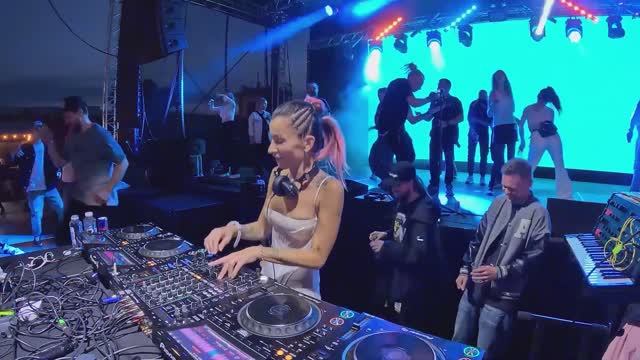 LADY WAKS — LIVE MIX (BWT OPEN AIR 2025 ROOF PLACE)