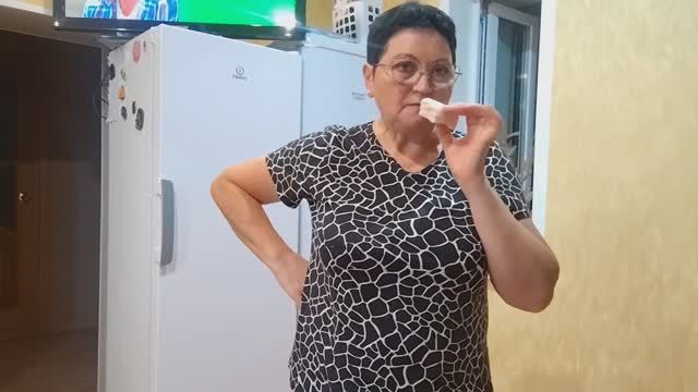 КАК ПРИГОТОВИТЬ ЯБЛОЧНЫЙ ЛУКУМ/
. ОБЫЧНАЯ ЖИЗНЬ В СЕЛЕ.