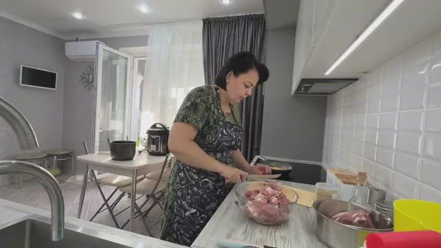 обычный день НА КУХНЕ__эксперимент В МУЛЬТИВАРКЕ__они НАШИ как есть__УЖИН