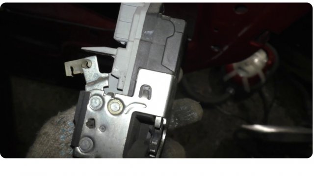 Замена замка двери (задней) на Калине и Гранте