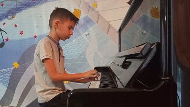 Долгов Илья ( А.Гедике " Этюд ")