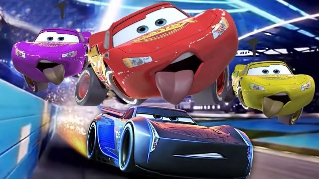 МУЛЬТИКИ ПРО МАШИНКИ. МОЛНИЯ МАКВИН НА КРУТЫХ ВИРАЖАХ. ГОНКИ ВЕСЕЛЫХ КОЛЕС УЖЕ НА СТАРТЕ