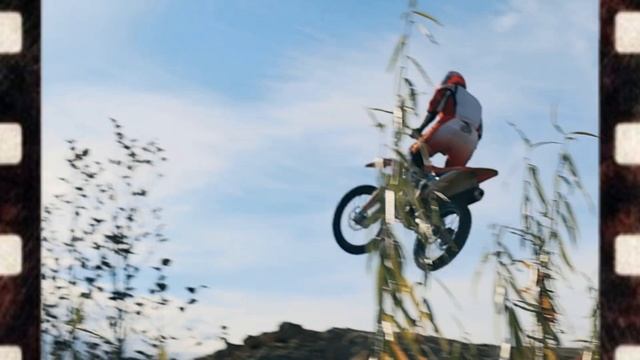 прыжок на мотоцикле