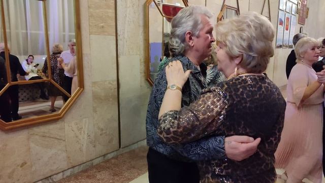 Не уходи...... 16.11.25.