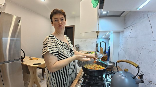 ДИВАННЫЕ диетологи и повара МИШЛЕН, идите в лес, я ТАК готовлю ВКУСНЫЙ плов из курицы на ужин! Влог