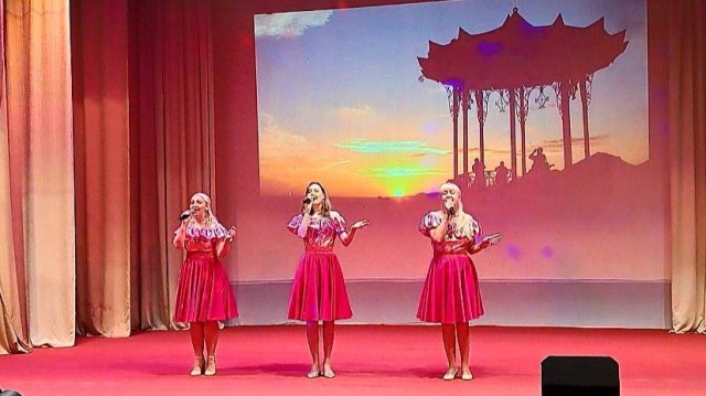 НАШ ГОРОД – ШОУ-ГРУППА «ВЕРНИСАЖ» 26.06.25г