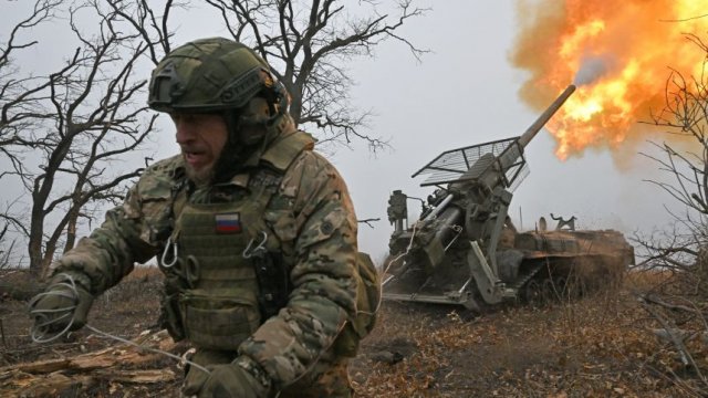 Самоходка «Малка» разнесла укрепрайон ВСУ в ДНР. Лучшее видео из зоны СВО