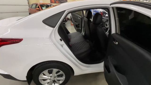 Продается HYUNDAI Solaris 2021 /Авто с пробегом