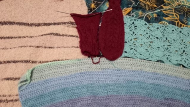 Рубрика " Рукоделие во время работы ".