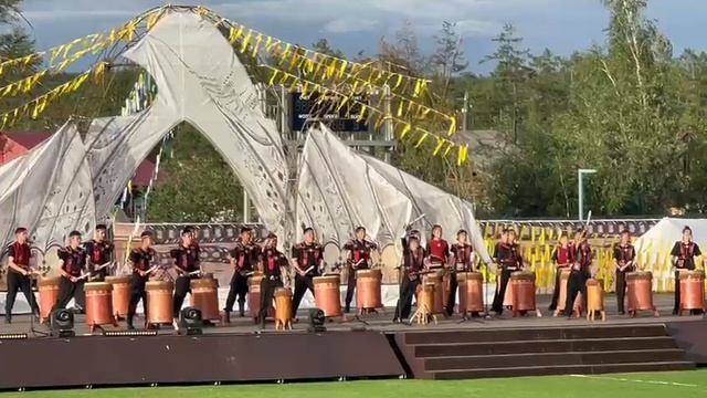 группа барабанщиков "Көй дуораан"