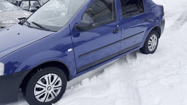 логан синий