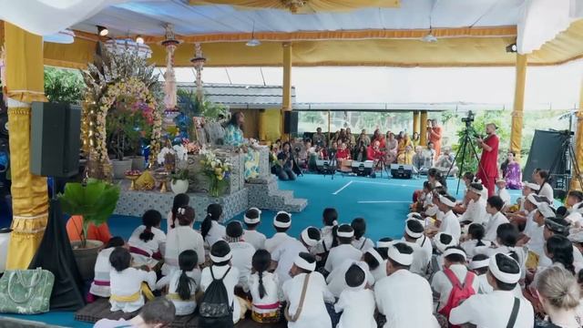 08.11.2025 - Даршан на Бали, Индонезия