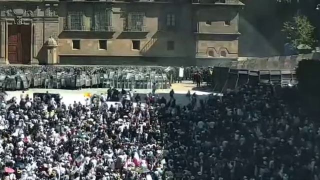 ❗️Новая зумерская РЕВОЛЮЦИЯ происходит в Мексике: Gen Z на баррикадах против "нарко-государства"!