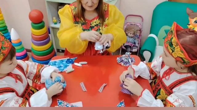 Изготовление народной куклы "Колокольчик"