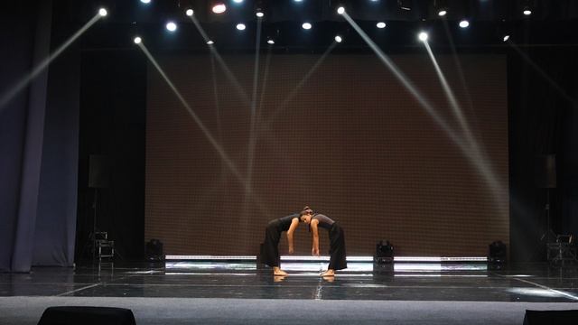 Шахраюк Виктория_Медведева Анастасия_лауреат I степени_Человечек_РХФК "НИТИ"_Сюрприз_15.11.2025