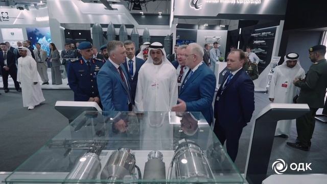 🇷🇺🇦🇪 Министр по делам обороны ОАЭ Мохаммед оценил новейшие двигатели ОДК, Дубай, 18 ноября 2025