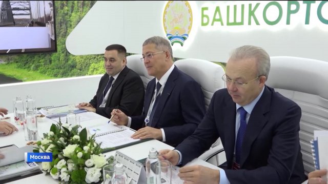 Глава Башкортостана Радий Хабиров встретился с руководителем Росавтодора Романом Новиковым