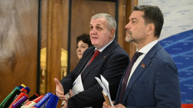 Брифинг депутатов фракции КПРФ в Госдуме (19.112025)