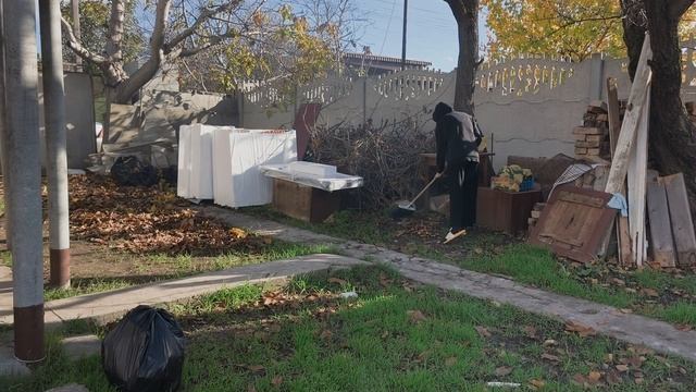 Сжигаем ветки во дворе/Дети собирают листья ☘️/Наготовила Алексею в командировку/Мотивация