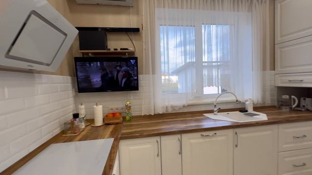 Современный дом в молодом массиве!