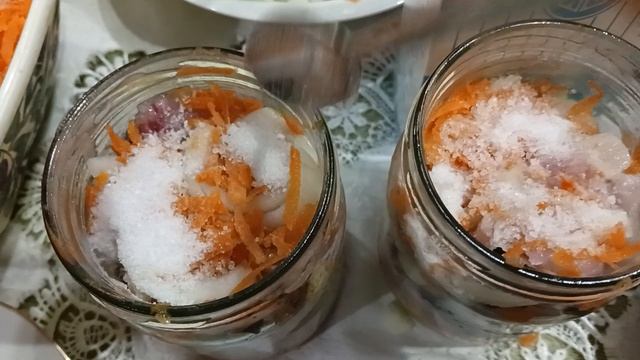 Рыбные консервы из леща и щуки.