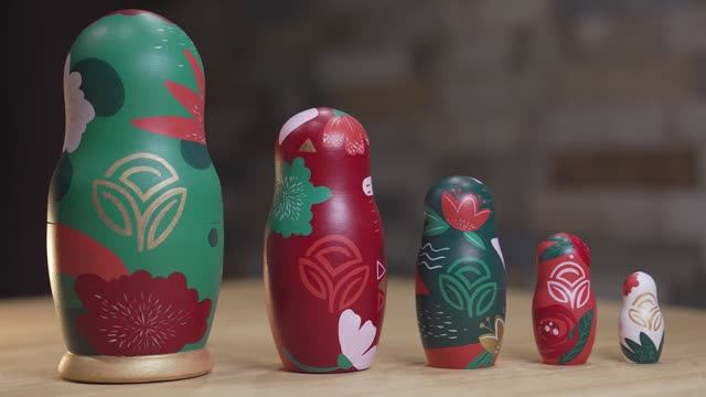 Сувенир матрешка на заказ, для международной компании Nature's Sunshine, 2023 год