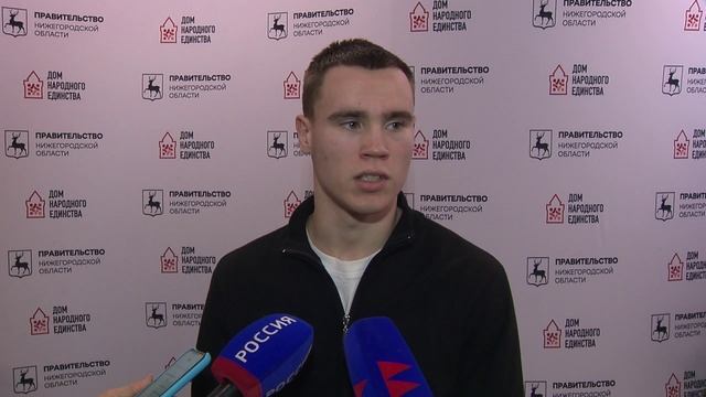 Звезда тайского бокса Валерий Карасёв встретился с юными нижегородцами в Доме народного единства