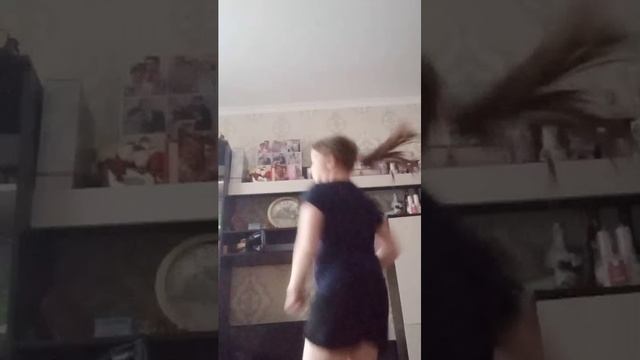 Танцевать учимся