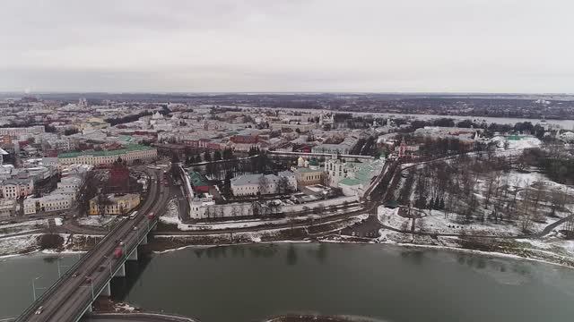 Волжская Набережная-Исторический центр в Ярославле