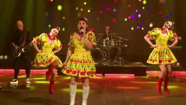 А запах той ромашки.Автор, исполнитель Алисия Шат