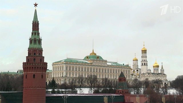 Работа ВС РФ должна убедить Зеленского в том, что нужно договариваться сейчас, заявили в Кремле.