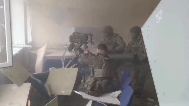 ‼️🇷🇺 НАШИ ГЕРОИ РОССИИ делают ремонт при помощи ПТУРа🤣🤣🤣