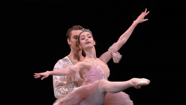 В Большом стартовал фестиваль "Майя и Родион", который охватит лучшие сцены Москвы и Петербурга.