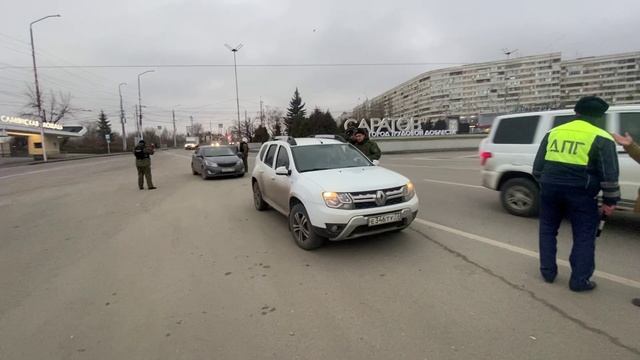 На Славянской площади поймали более 20 уклоняющихся "новых россиян" и 5 нелегалов