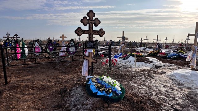 ТОЛЬКО УМЕРЛИ НОЯБРЬ 2025 г. Новое кладбище г. АСТАНА КАХАХСТАН Разрастается быстро.